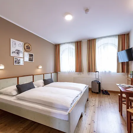 Hotel Jufa 3*