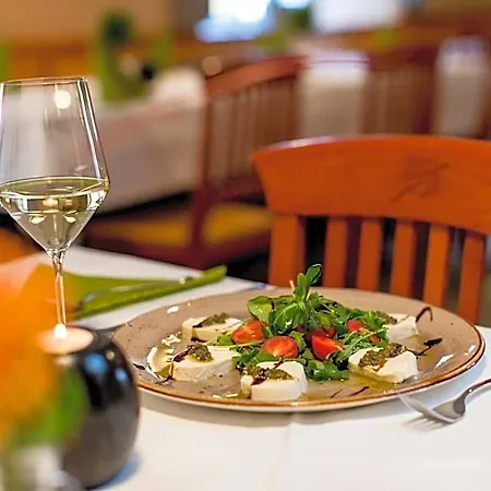 Jufa ホテル 3*