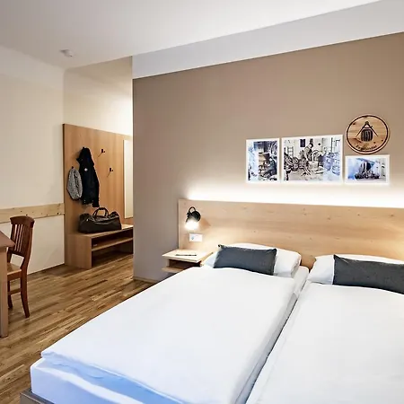 Hotel Jufa 3*